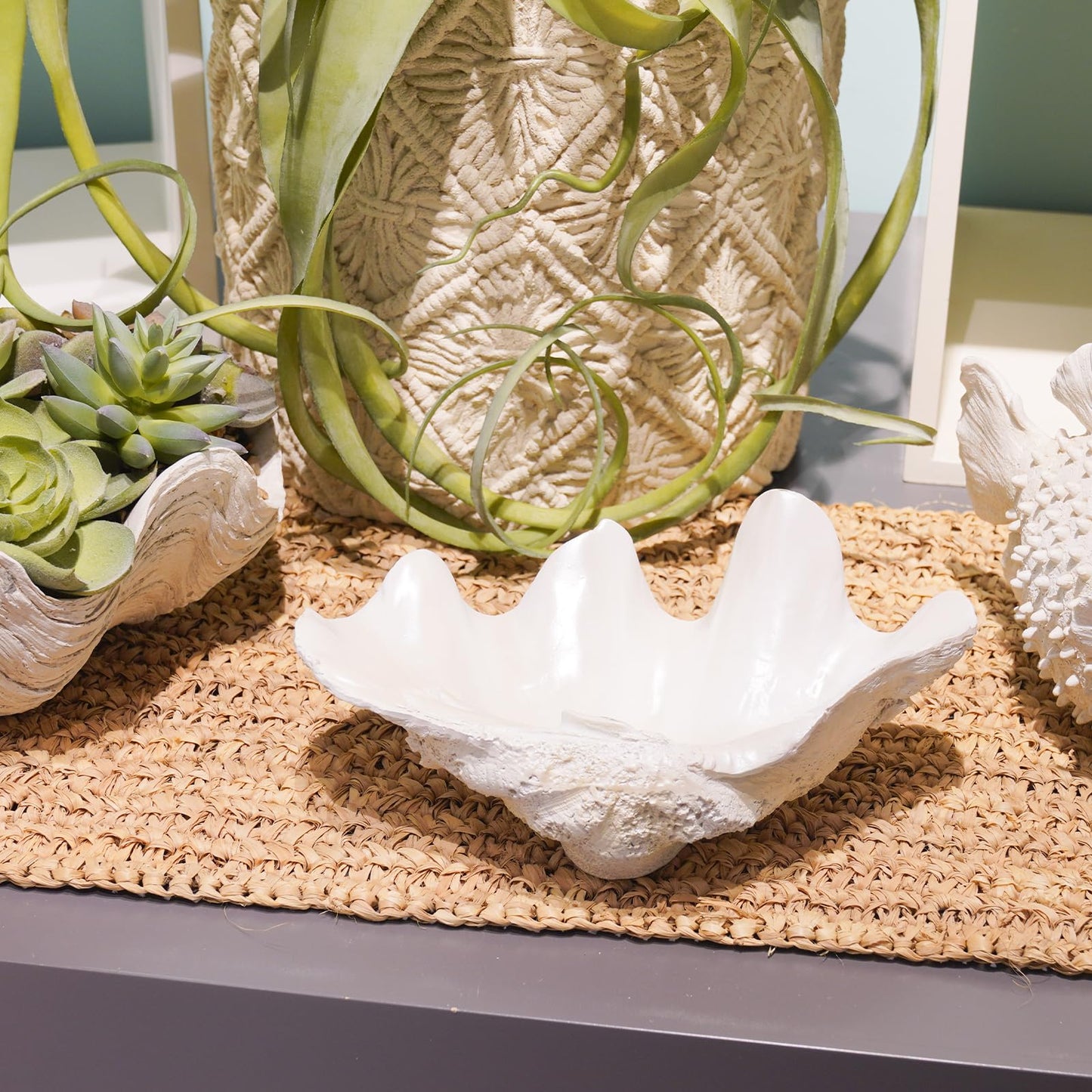 LC LCdecohome Decorative Bowl Entryway Table Decor - Resin Clam Shells Bowls Seashell Beach Console Table Home Decor Accents for Ocean Themed Living Room Coffee Table Decor 9 * 6 * 3.5 Inch