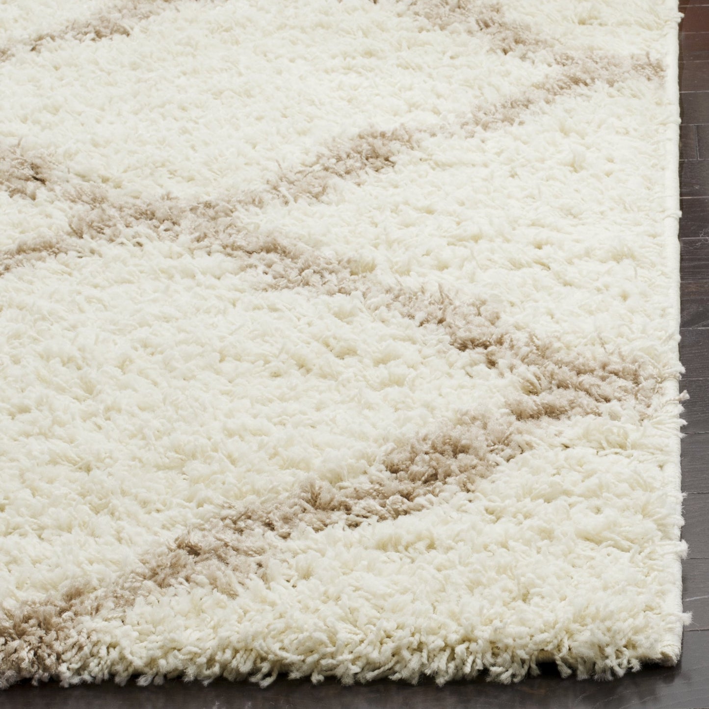SAFAVIEH Area Rug 8x10 - Dallas Shag Collection - Large - Ivory & Beige, Trellis Pattern, Non-Shedding & Easy Cleaning, Plush Thick Pile, Ideal for Living Room, Bedroom, Dining Space (SGD257B)