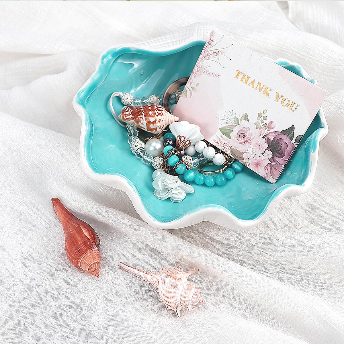LCJAOF Stylish Ceramic Shell Jewelry Dish Tray - Elegant Seashell Design for Organizing Jewelry and Serving Candy - Versatile Decor Bowl for Home Use