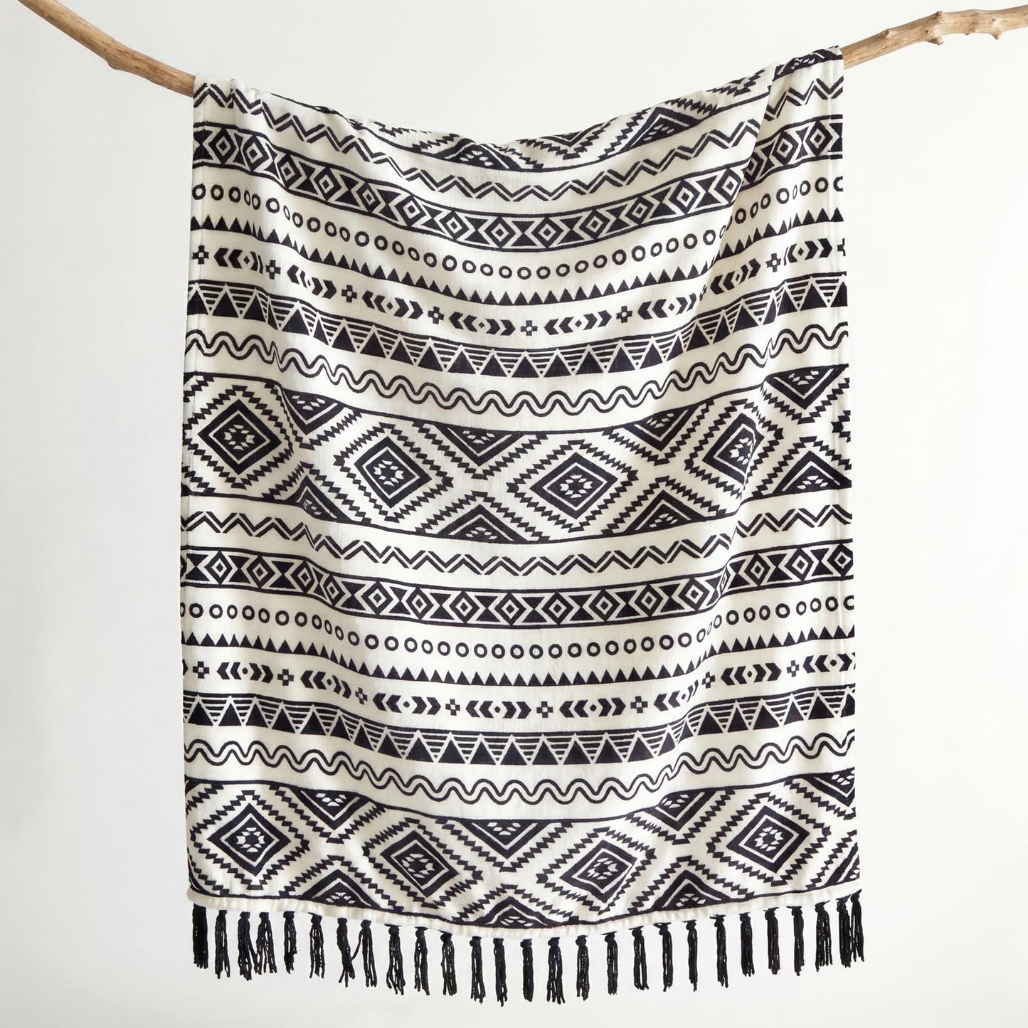 CASAAGUSTO Boho Throw Blanket for Couch - Farmhouse Throw Blanket with Tassel, Western Aztec Blanket, Printed Flannel Bohemian Blanket,Gifts for Women(50x60 Inches, Black and White)