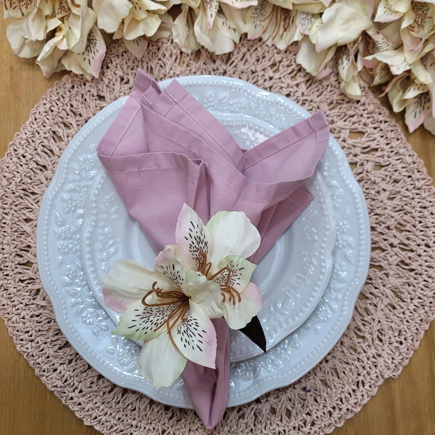 Maison Charlo Set of 4 White Astromelia Napkin Rings | Perfect for Mother's Day, Valentine's, Weddings, Banquets, Christmas, Birthdays, and Thanksgiving
