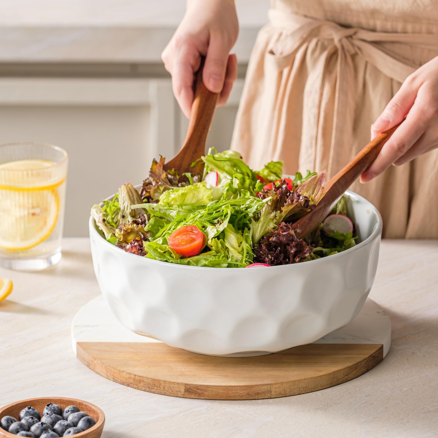 Familywood 80 Oz Large Serving Bowls, Set of 2, Pure White Ceramic Serving Dishes, Large Salad Bowl, 9" Fruit Bowl for Entertanining, Kitchen Counter, Party, Porcelain