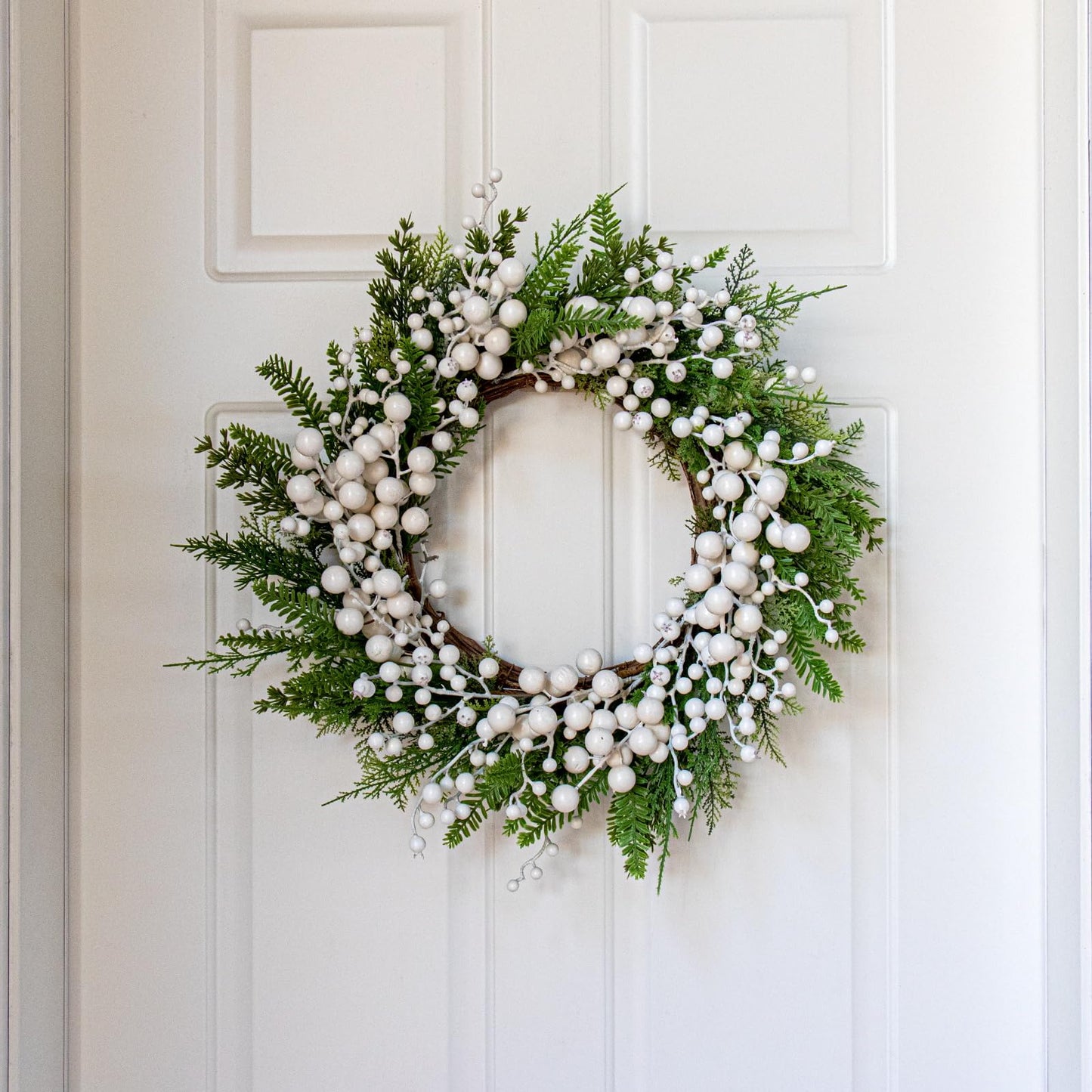 FloralElegance Artificial Winter Wreath 20 Inch White Berry Wreath Winter Wreaths for Front Door with Holly Berries for Xmas Winter Holidays