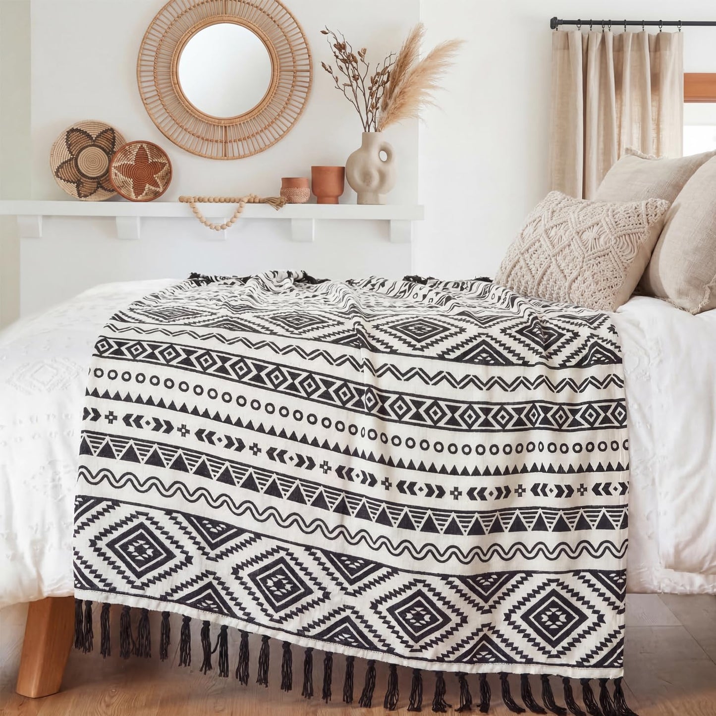 CASAAGUSTO Boho Throw Blanket for Couch - Farmhouse Throw Blanket with Tassel, Western Aztec Blanket, Printed Flannel Bohemian Blanket,Gifts for Women(50x60 Inches, Black and White)