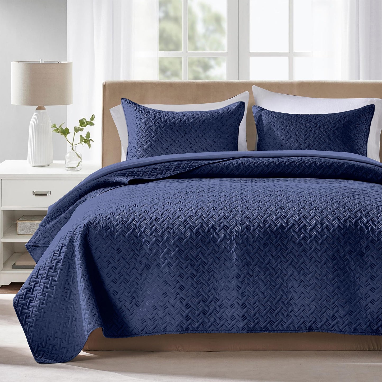 FLYMME Quilts Queen Size - Ultra Soft Navy Blue Quilt Lightweight Microfiber Bedspreads, Classic Basket Weave Pattern Bedspread Bed Coverlet 3 Pieces for All-Season (1 Quilt, 2 Pillow Shams)