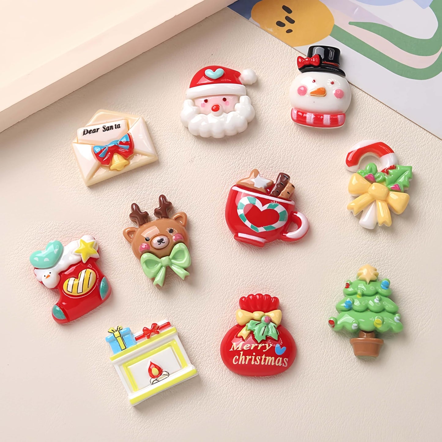 Christmas Resin Embellishments, 40 Pieces Assorted Styles Xmas Tree Santa Claus Snowman Gift Box Design Resin Flatbacks for DIY Crafting, Phone Case,Scrapbooking (Red)
