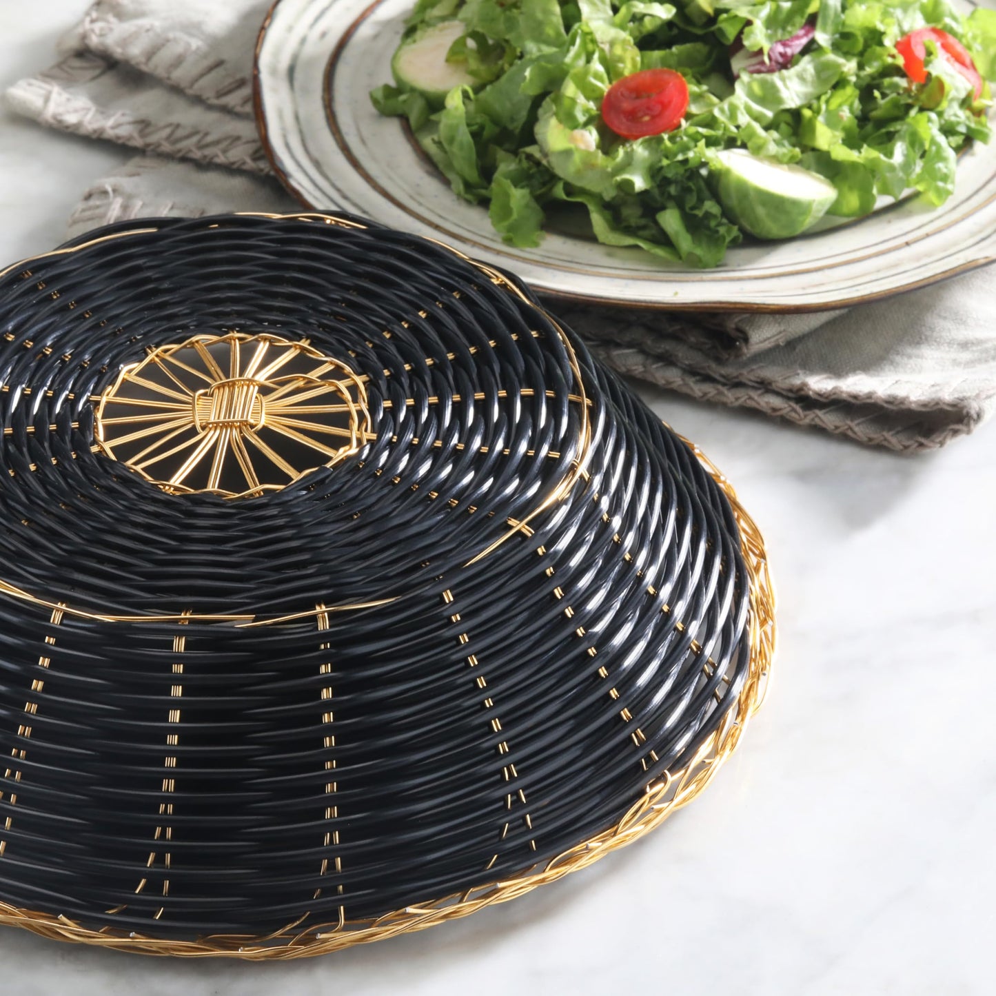 New Star Foodservice 44232 Polypropylene Round Hand Woven Food Basket (Set of 12), 8" x 2.5", Black with Golden Trim