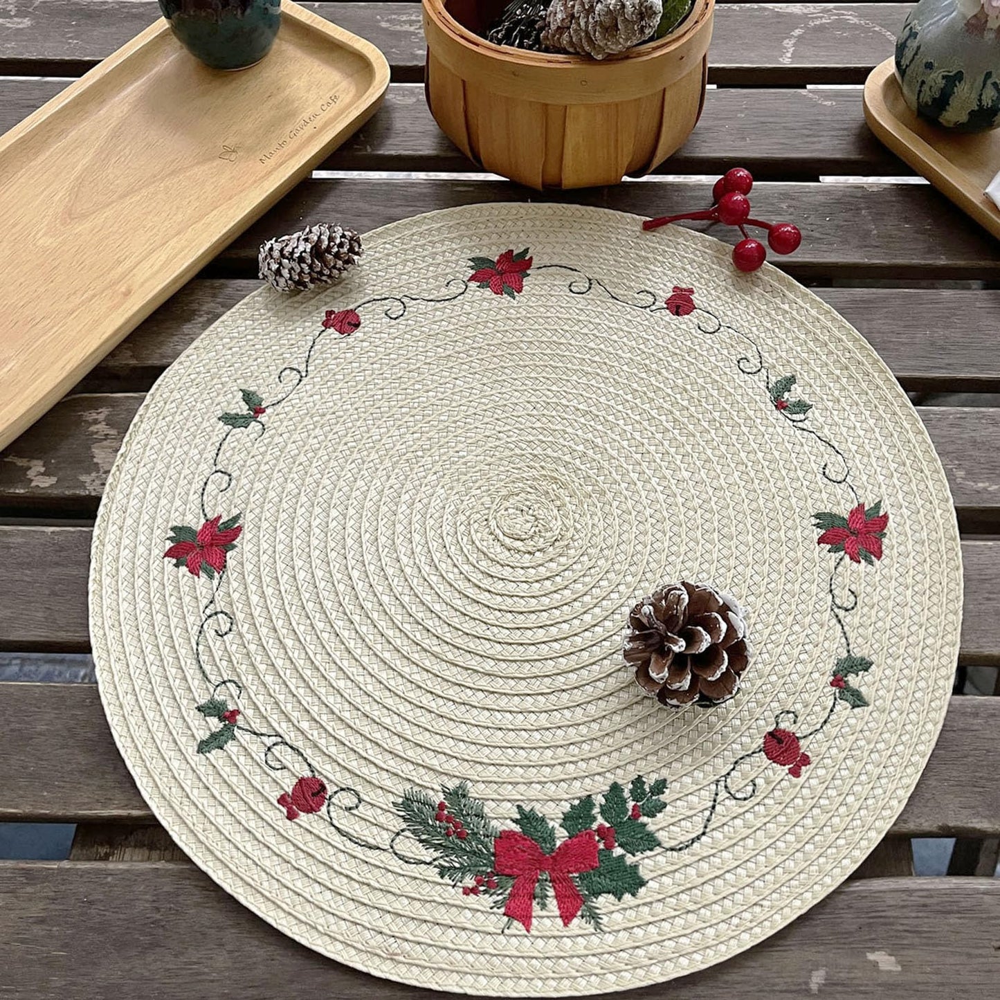 LaneVines Christmas Placemats Set of 4 Round Placemats, Embroidered Holiday Table Placemats Christmas Decorations for Kitchen Dining Table Mats Table Decorations