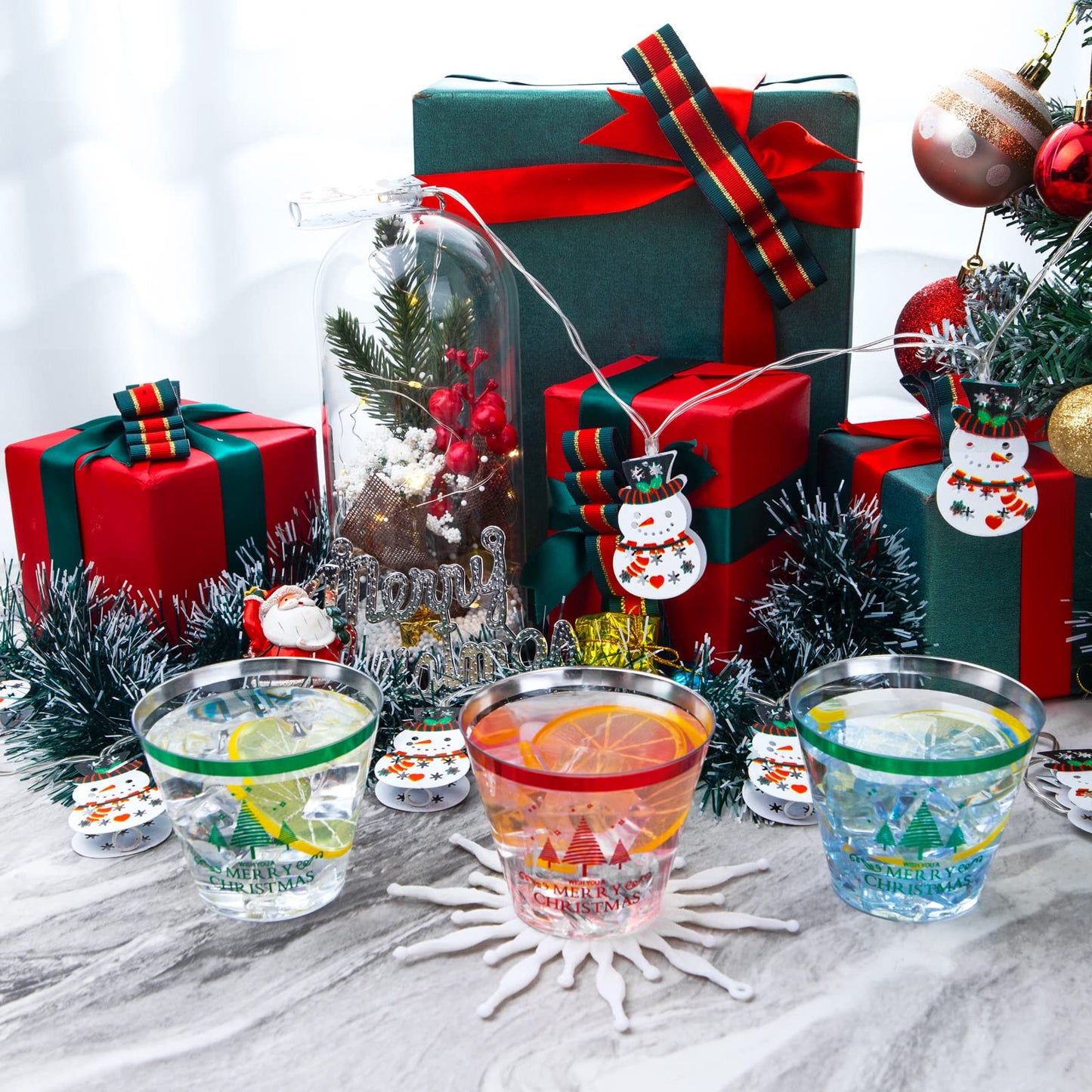 LUODA 60PCS 9 oz Christmas Party Cups, Merry Christmas Plastic Cup,Red and Green Edge Xmas Disposable Clear Cup for Party &Xmas Eve Decoration