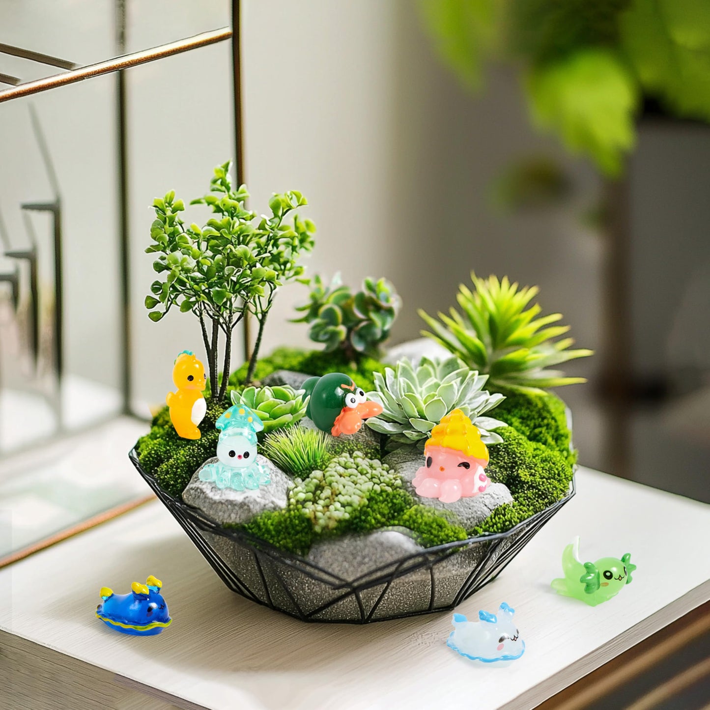JOYIN 50 Pcs Mini Ocean Resin Animals Figures, Mini Sea Animals Figurines for Aquarium Ornaments Decorations, Cute Garden Accessories, Birthday School Slime Charms for Crafts, DIY Miniature Scenes