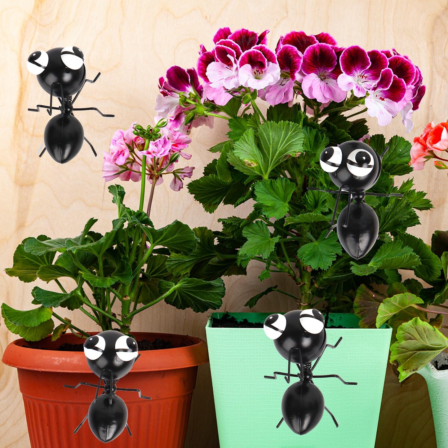 Cruis Cuka Metal Yard Art Garden Decor Cute Ant Outdoor Fence Decorations Lawn Ornaments - Set of 4 Black