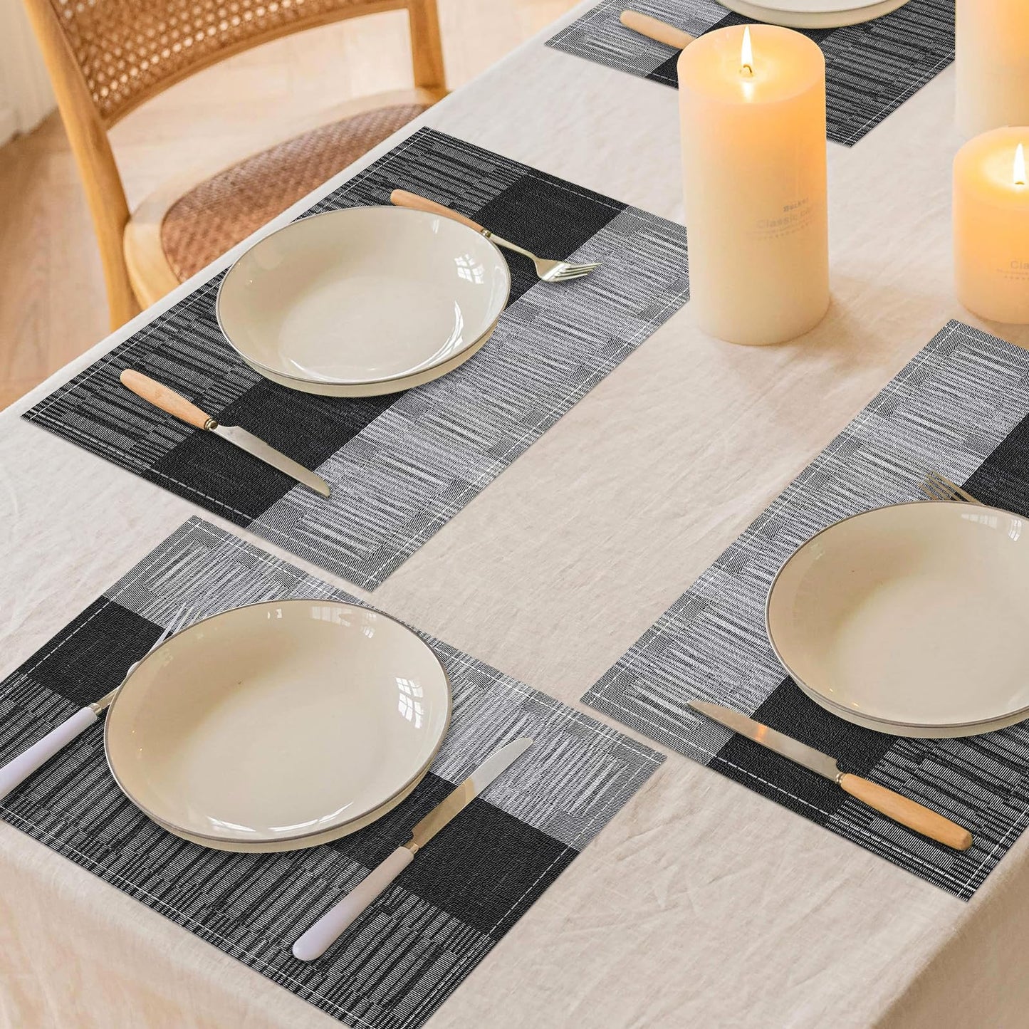 Niviy Black Placemats Set of 4, 12x18 Inch Washable Easy to Clean Heat-Resistant Anti-Skid Indoor Outdoor Table Mats for Holiday Party Kitchen Dining Room Decoration