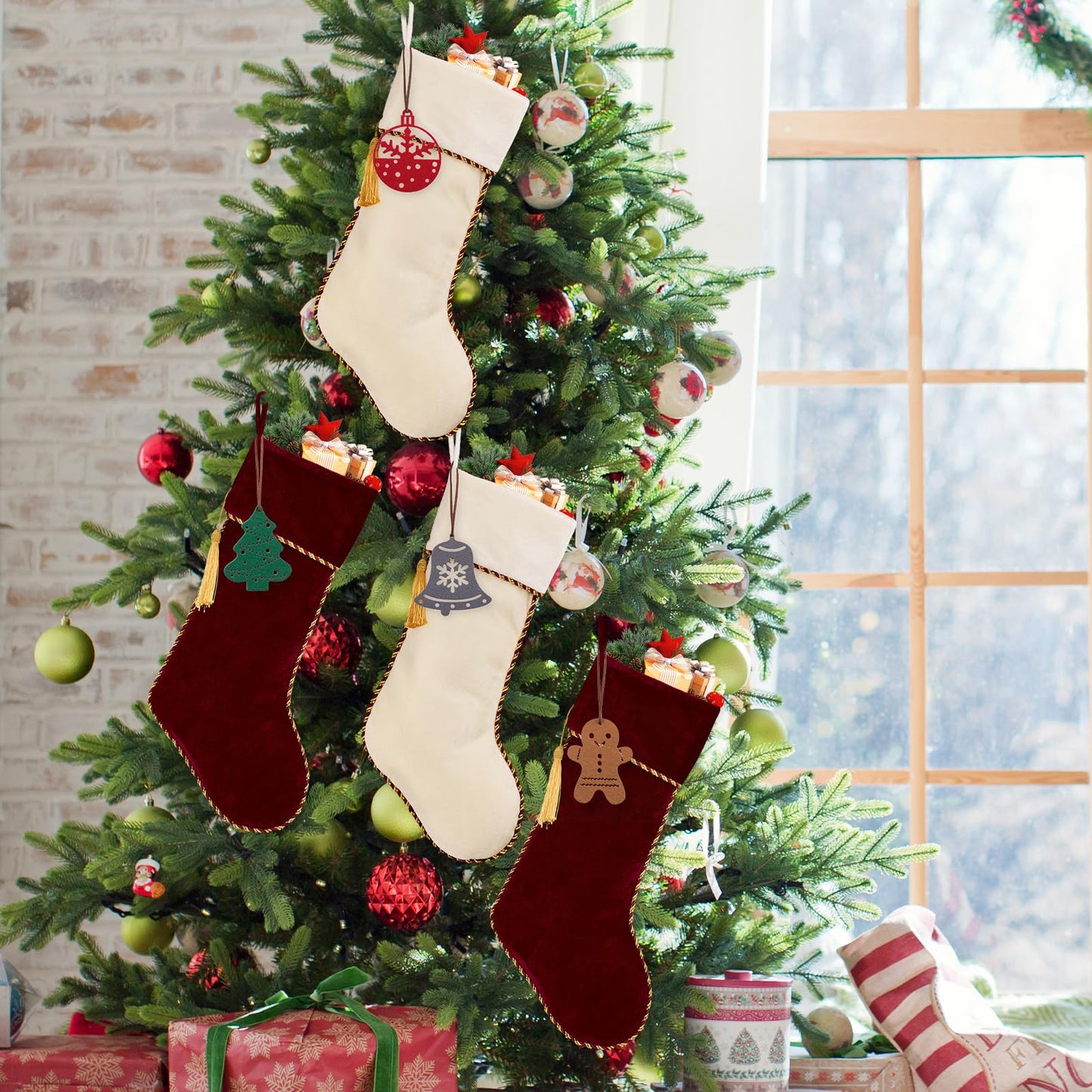 HiPeep 4 Pack Christmas Stockings, Red and White Luxury Velvet Christmas Stocking Set, Xmas Stocking for Fireplace, Tree Decorations