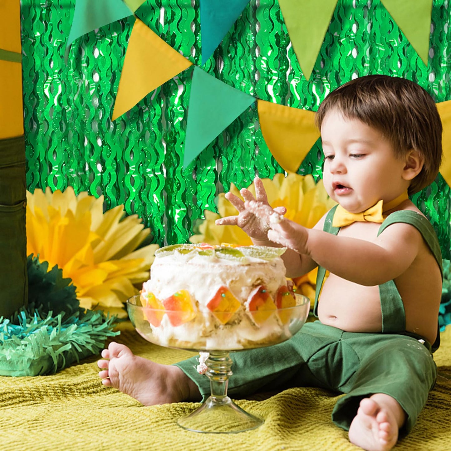 Green Tinsel Foil Fringe Curtains Wavy Backdrop for Party Sparkle Metallic Wavy Streamers Photo Booth Props for Birthday Dinosaur Animal St Patrick's Day Football Christmas Party Decorations
