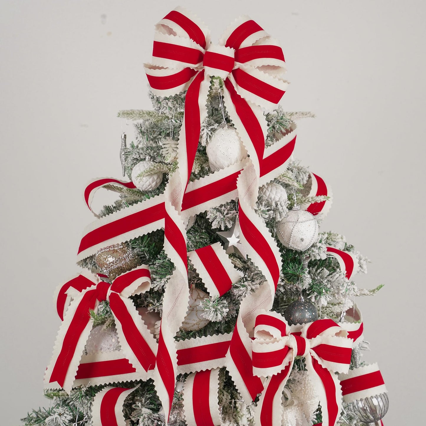 MEEDEE Christmas 2.5 Inch Gift Wrap Ribbon 10 Yards Wired Felt Ribbon White with Pink Velvet Middle Rickrack Cutout Ribbons for Christmas Tree Decoration, Topper Bow, Garland