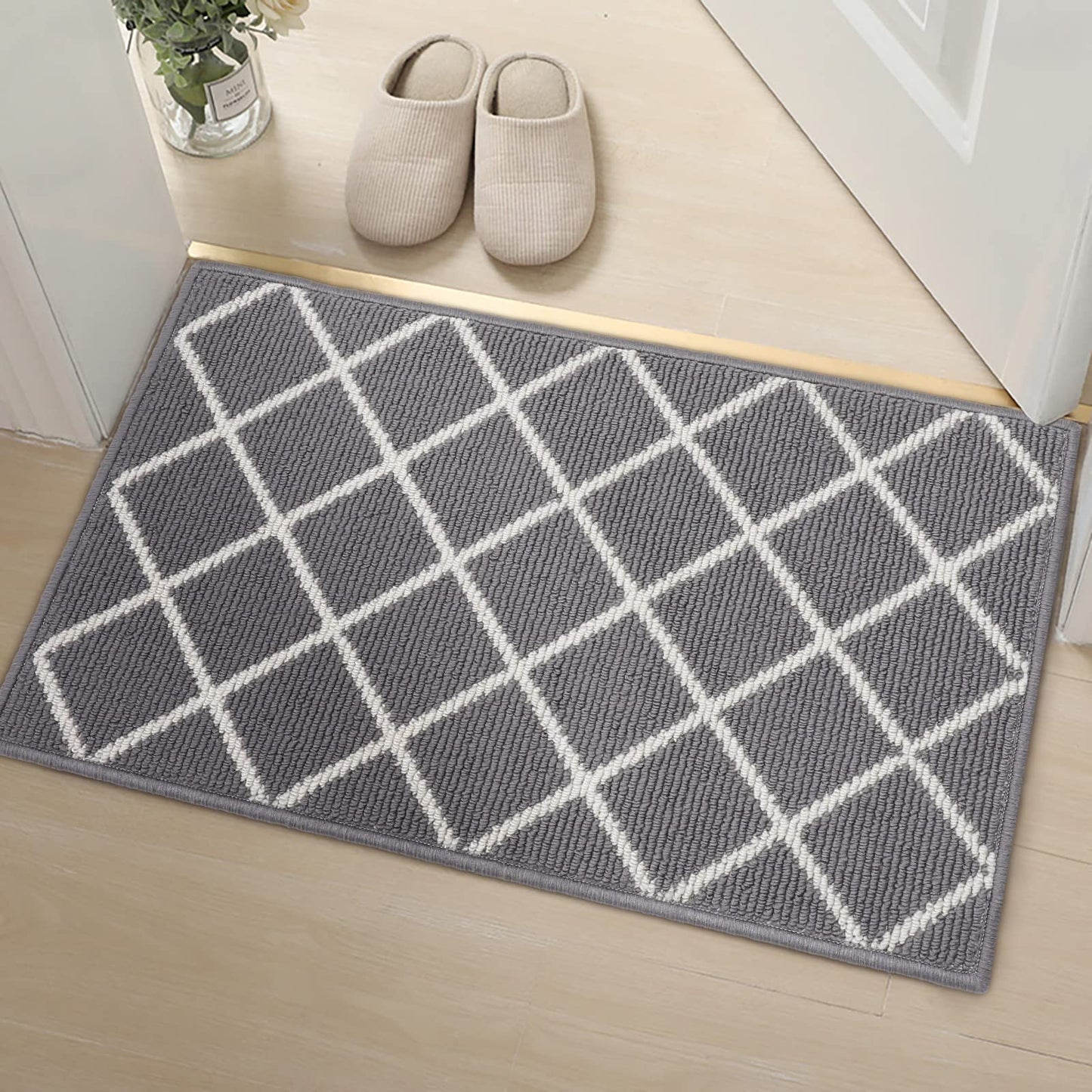 Finchitty Indoor Door Mat, Dirt Resistant and Absorbent, Low-Profile, Non-Slip, Washable Inside Floor Mats for Front Door, Back, and Entrance, 32" x 20", Grey