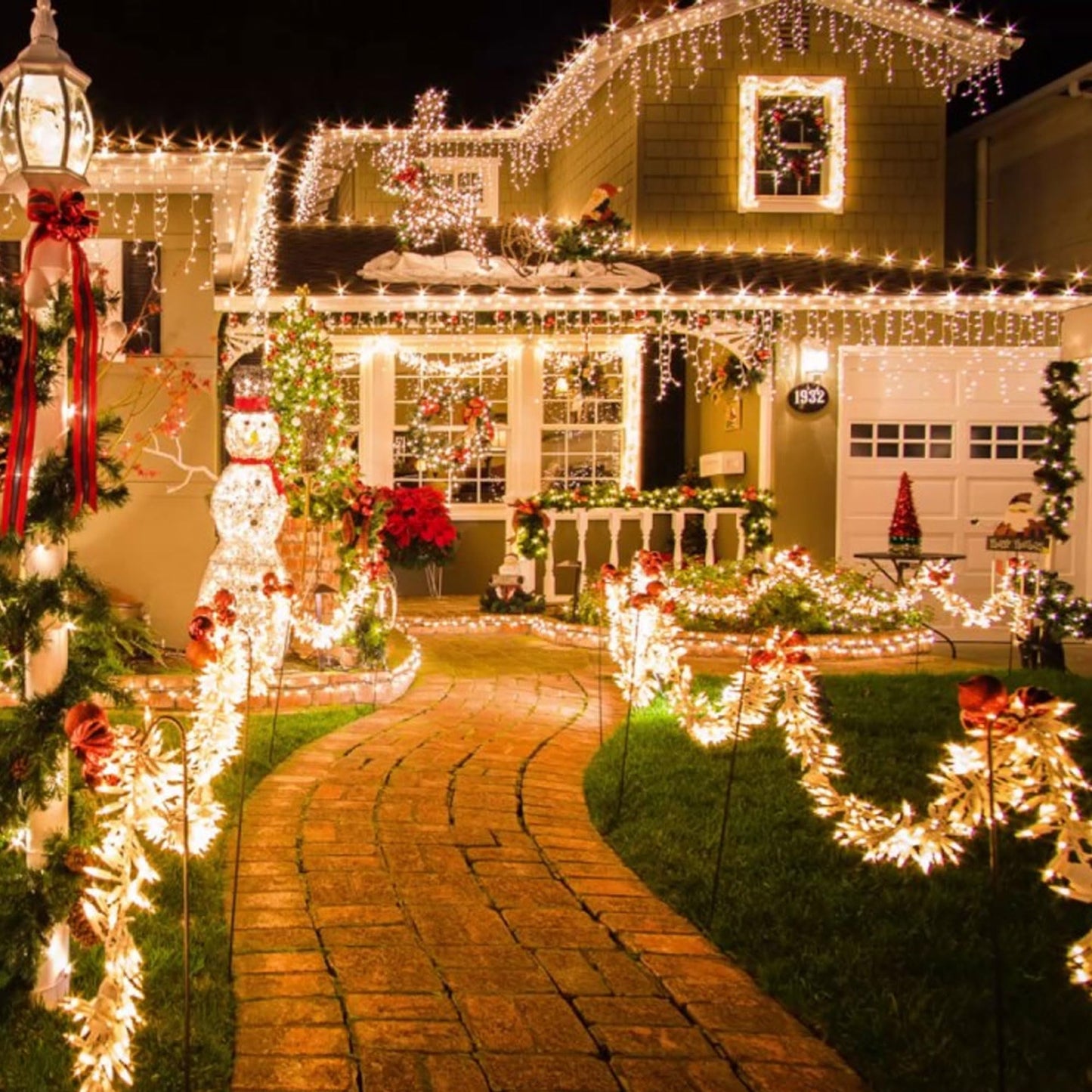 TW SHINE Christmas Lights, 200 LED 66FT Outdoor Christmas Lights Plug in with 8 Modes, Waterproof Light Outdoor, Indoor Xmas Decorations for Party Yard House Decor, Warm White