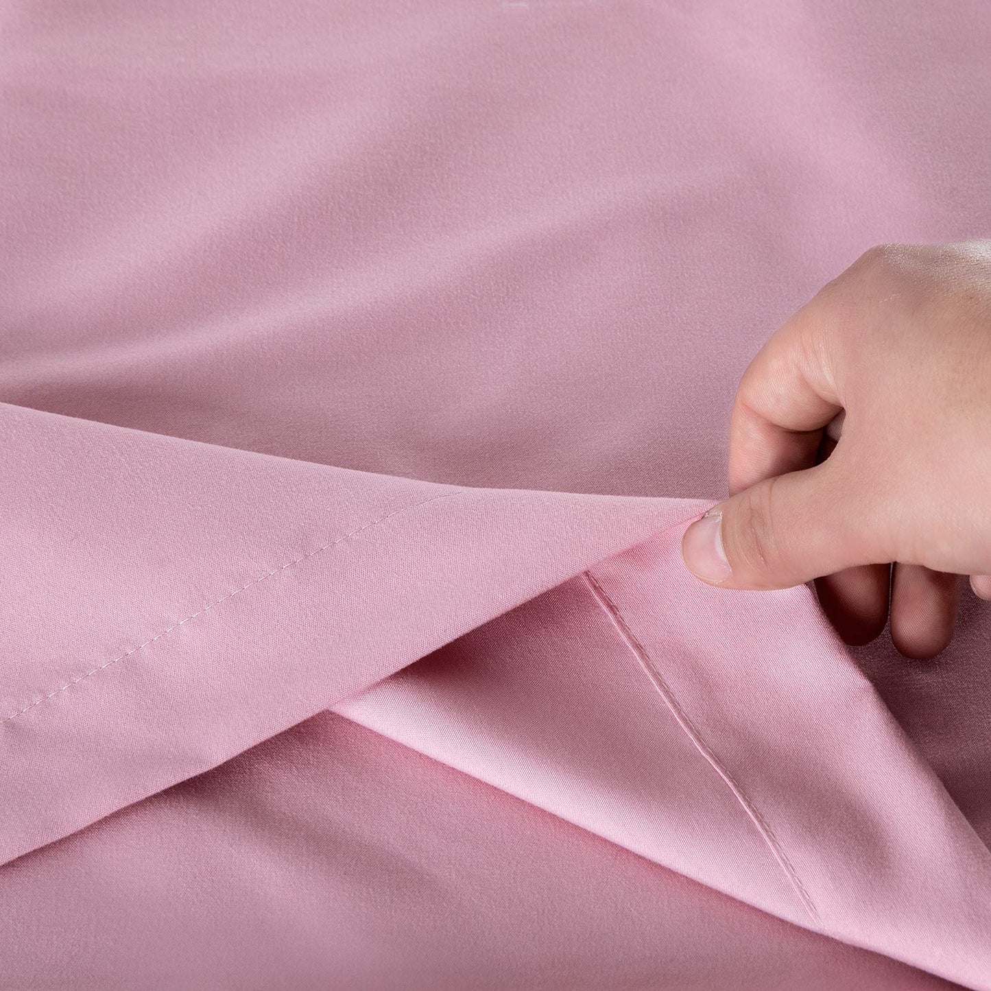 SiinvdaBZX 1800 Thread Count Microfiber Pillowcases Queen Size Set of 4 - Envelope Closure Pillow Cases - Ultra Soft Easy Care (Pink)