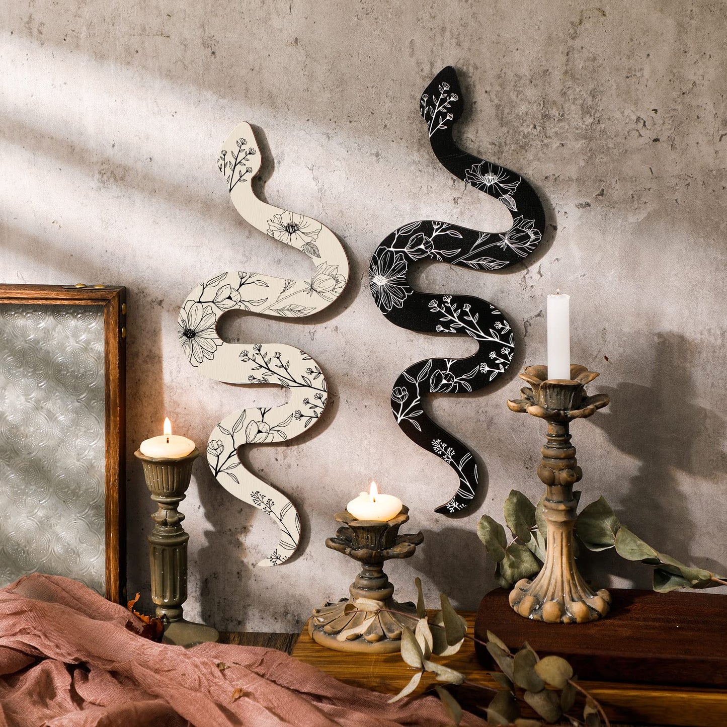 Gerrii Set of 2 Earthy Room Decor Wall Art Boho Witchy Wooden Snake Decor Natural Aesthetic Wall Hanging Boho Art for Apartment Bedroom Living Room(Crawl)