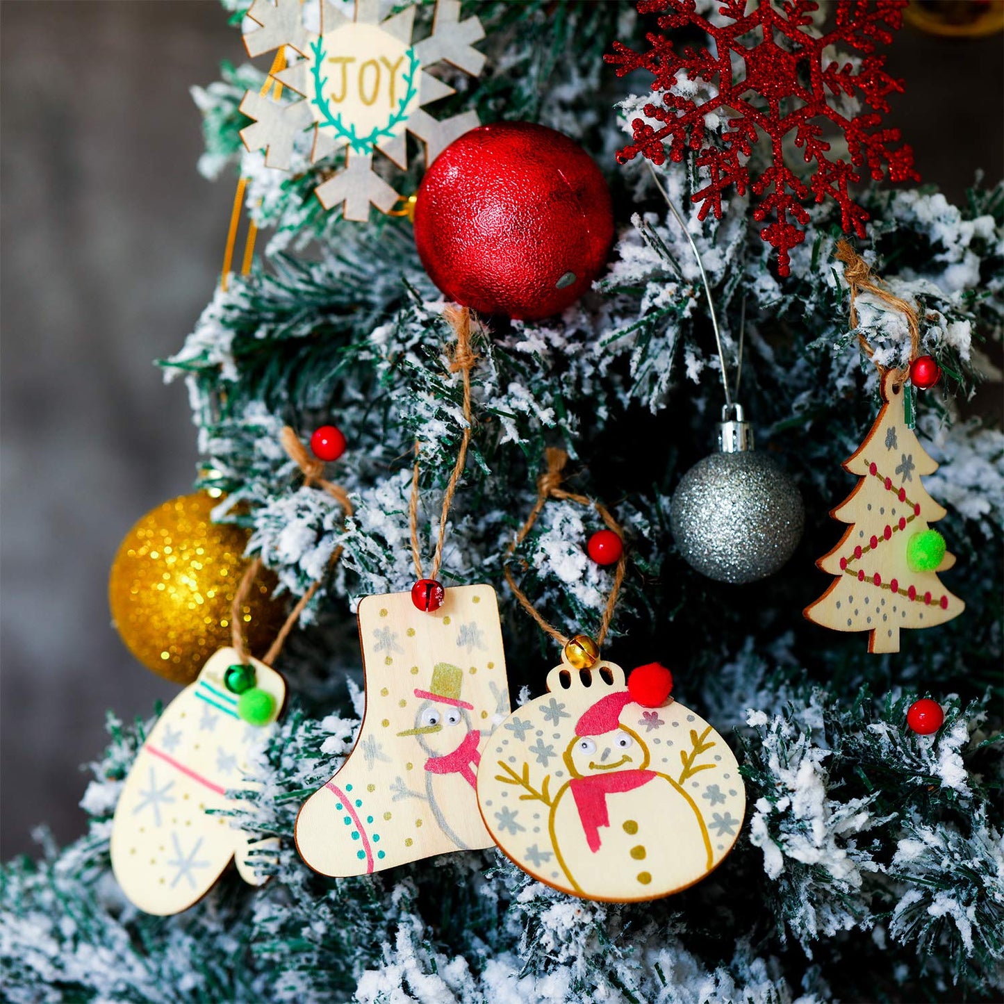 Boao 254 Pcs Christmas Wooden Ornaments 50 Pcs Unfinished DIY Crafts Slices Wood Christmas Tree Hanging Decoration with Bells Pom Poms Wiggle Eyes Marking Pens for DIY Xmas Decor