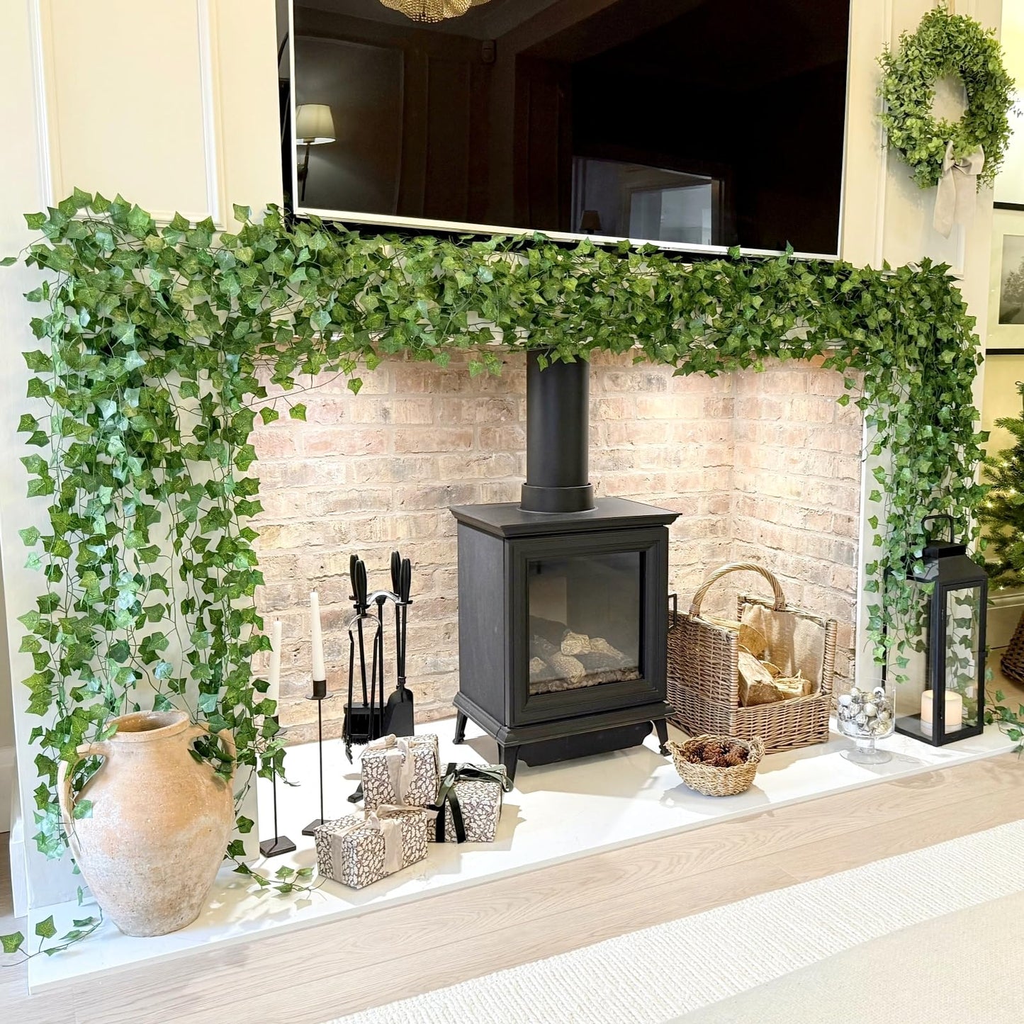 CQURE 24 Pack 168Ft Artificial Ivy Fake Vines,Ivy Garland Greenery Garland Fake Hanging Plants Vines Aesthetic Green Leaves for Bedroom Wedding Party Garden Wall Room Decor