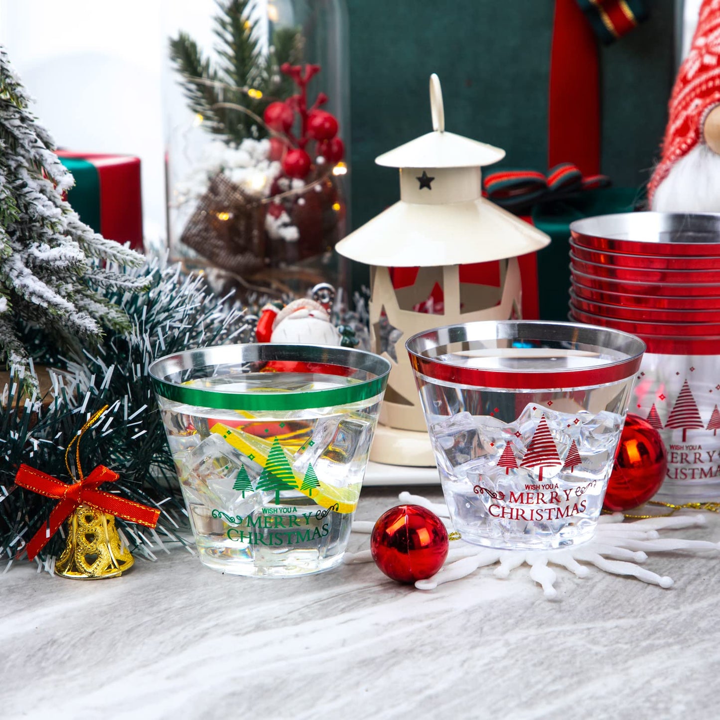 LUODA 60PCS 9 oz Christmas Party Cups, Merry Christmas Plastic Cup,Red and Green Edge Xmas Disposable Clear Cup for Party &Xmas Eve Decoration