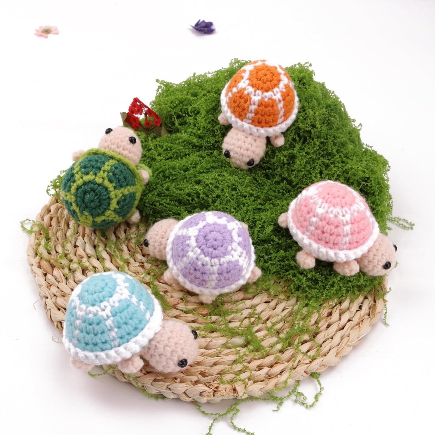 caiyjhao 2PCS Fun Crochet Turtle Mini Crochet Art is Suitable for Rooms, Bedrooms, Office Study Tables, Car Decorations, Birthdays, Graduation, (Pink)