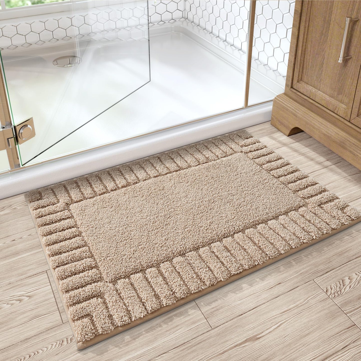 LUMI Bathroom Rugs Non Slip with Rubber Backing, Extra Soft Plush Microfiber Bath Rug Absorbent, Machine Washable Bath Mat Quick Dry for Tub, Shower, Hotel, Beige, 24"x36"