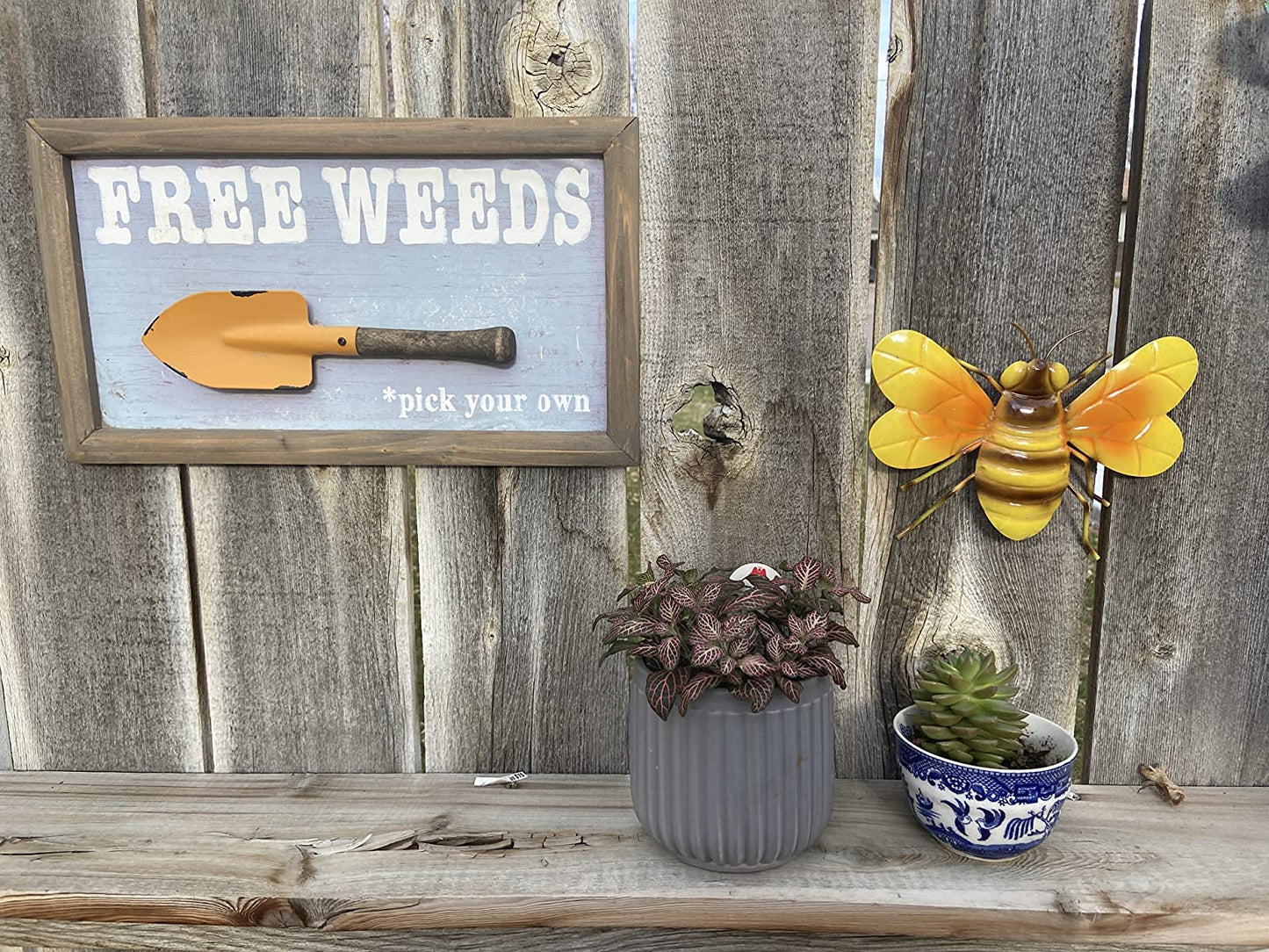 Scwhousi Metal Bee Wall Decor Art Outdoor Garden Fence Patio Yard Art,Hanging Decorations for Living Room, Bedroom,3 Pack
