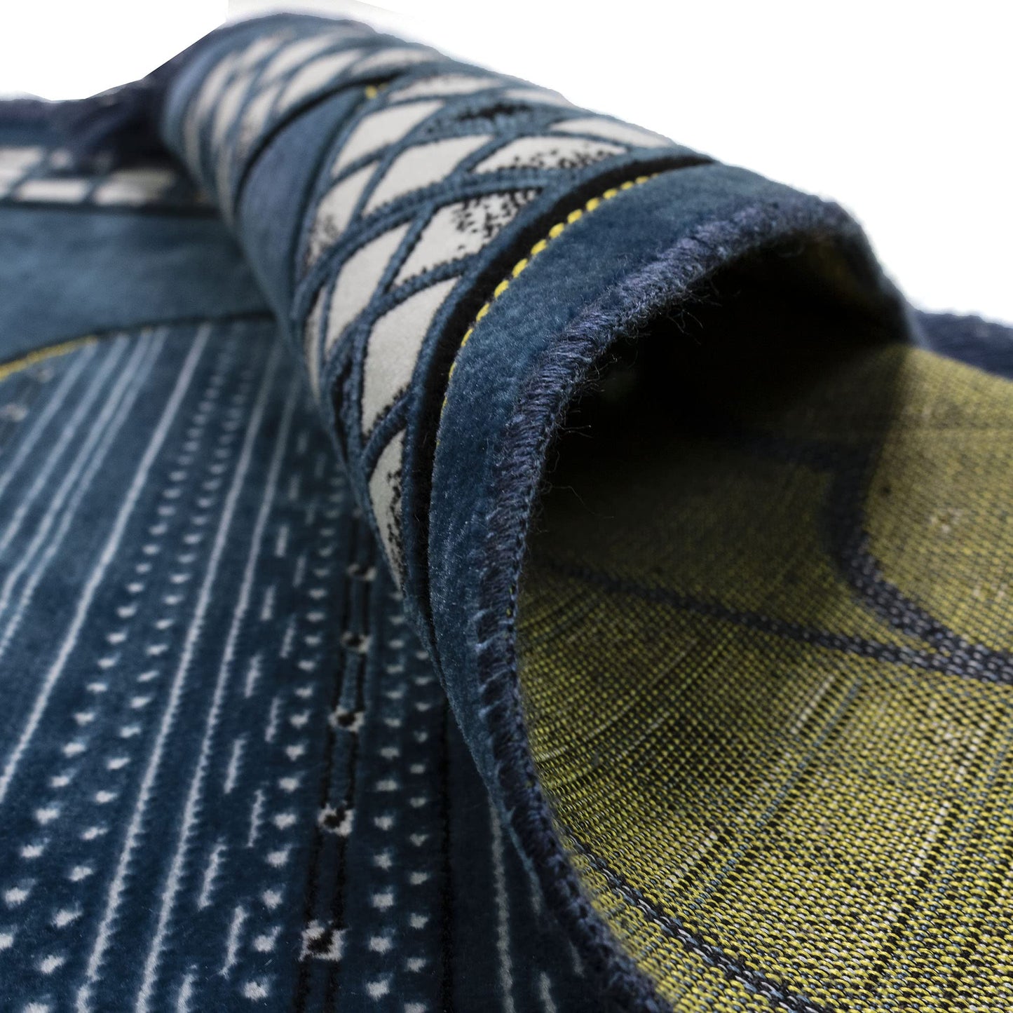 Modefa Prayer Mat - Thin Lightweight Velvet Turkish Muslim Prayer Rug - Prayer Rug Islam Men - Islamic Prayer Rug Sajjadah Prayer Mats Namaz Mat for Salah Islamic Gift Car Hanger - Vined Arch (Blue)