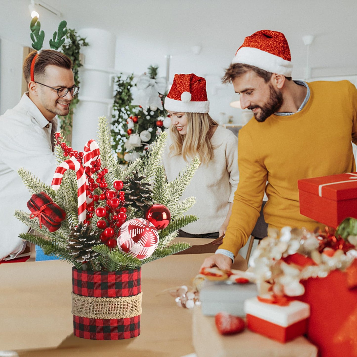 Super Holiday Small Winter Buffalo Check Plaid Christmas Tree, Artificial Mini Tabletop Christmas Tree Decorations with Xmas Ornaments, for Home Party Thankgivings Decor, Red/Black-Indoor