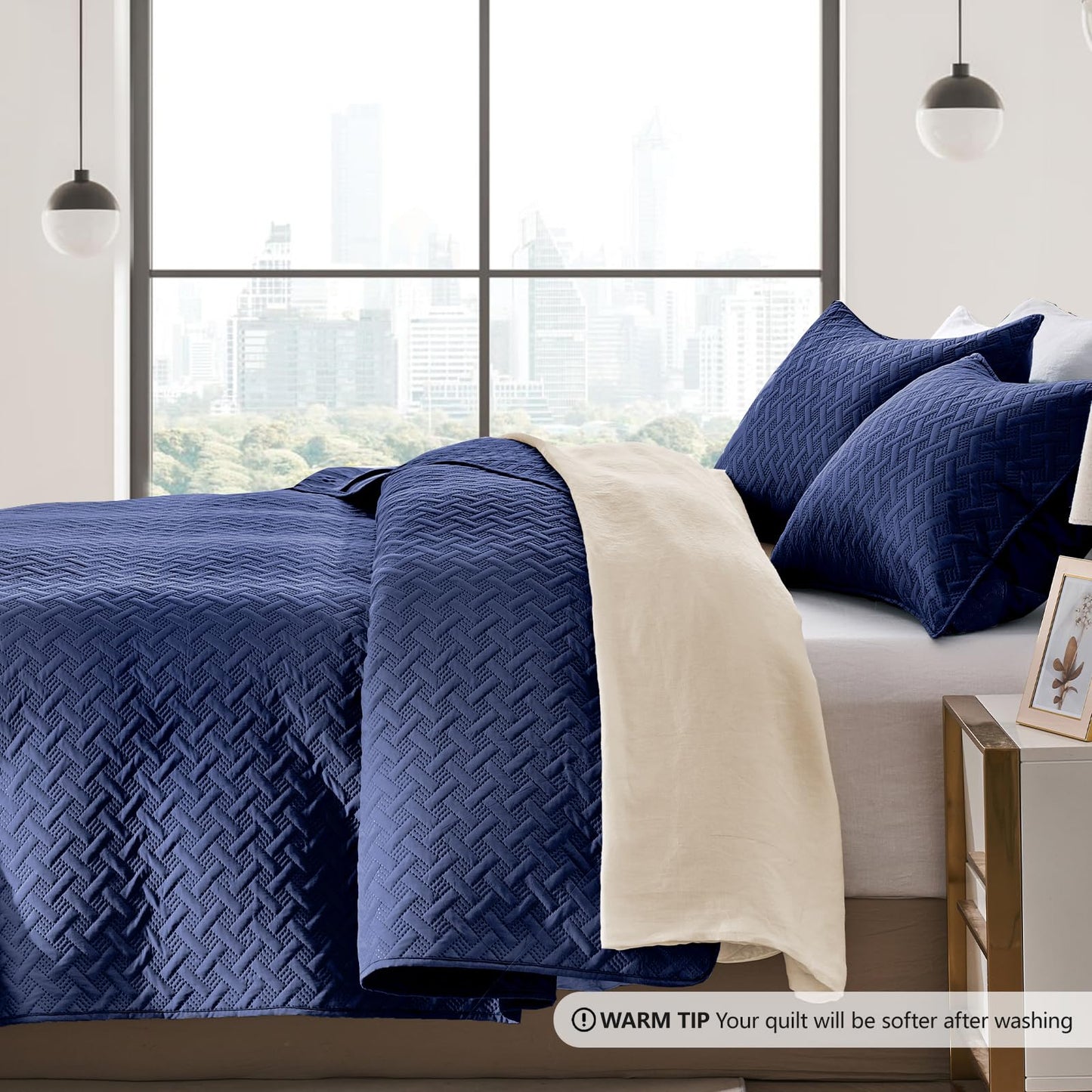 FLYMME Quilts Queen Size - Ultra Soft Navy Blue Quilt Lightweight Microfiber Bedspreads, Classic Basket Weave Pattern Bedspread Bed Coverlet 3 Pieces for All-Season (1 Quilt, 2 Pillow Shams)