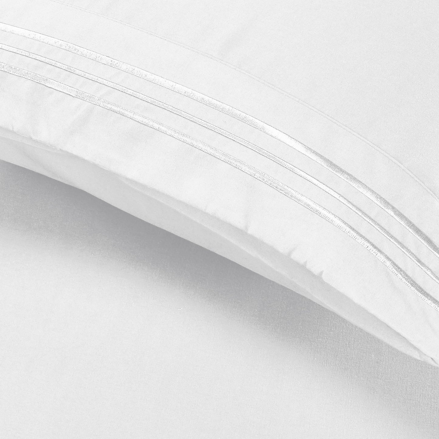 Elegant Comfort Luxury Ultra-Soft 2-Piece Pillowcase Set - 1500 Premium Hotel Quality Microfiber Double Brushed - Wrinkle Resistant, Standard/Queen, White