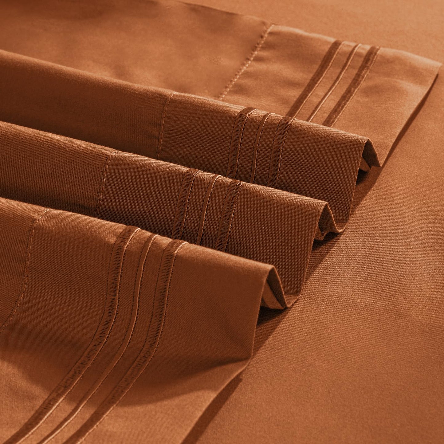 Aormenzy Microfiber Pillow Cases - Standard Size Set of 4-1800 Thread Count Ultra Soft Caramel Pumpkin Pillowcases - Wrinkle Resistant Pillow Covers with Envelope Closure - 20" x 26"