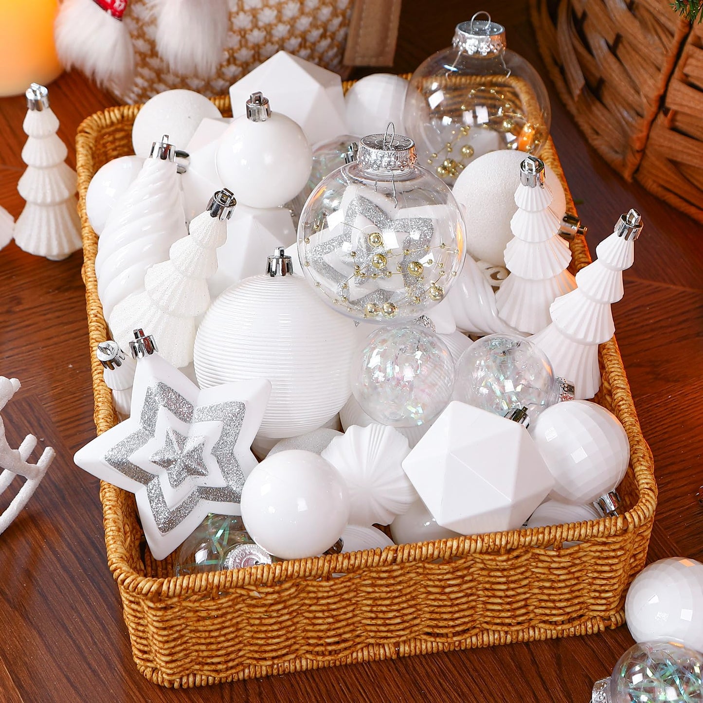 SHareconn 100pcs Christmas Tree Decorations Ornaments Set, Shatterproof Plastic Baubles Decorative Balls for Xmas Tree Decor Holiday Wedding Party, White