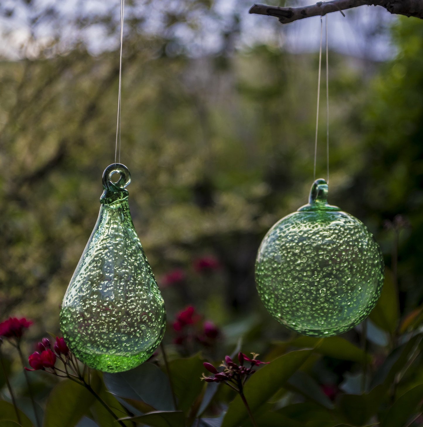 Artisan Crafts and Design Glow in The Dark Hand-Blown Round and Teardrop Glass Ornaments Indoor and Outdoor Garden Decor (Set of 2)