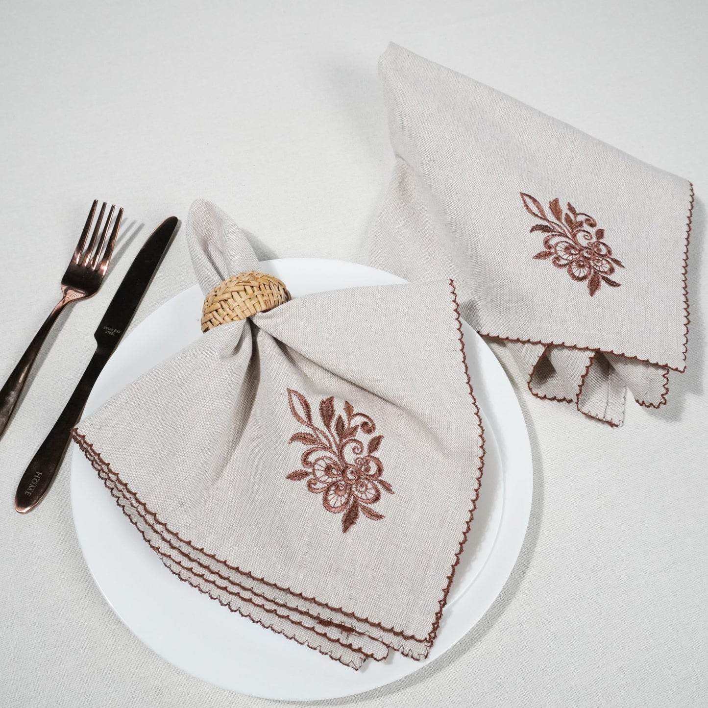 Luxury Embroidered Cloth Napkins – Biscuit Lattice, Set of 6, 18x18 | Elegant Cotton Blend Dinner Napkins with Floral Motif for Holiday Tables, Thanksgiving, Christmas & Formal Dining