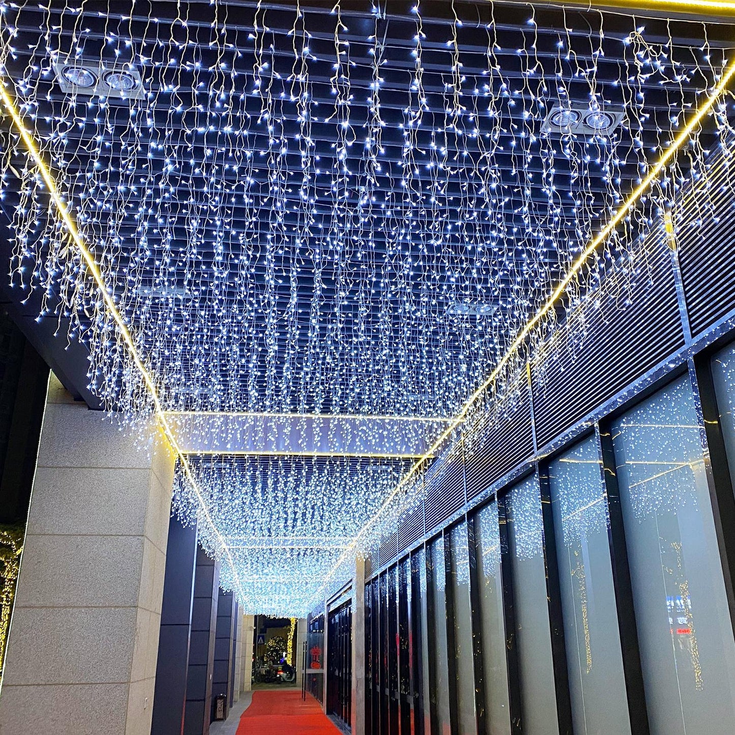 GTSYDING LED Icicle Lights, 13FT 96 LEDs 8 Modes Window Curtain Extendable Fairy Christmas Ceiling Dangling Hanging Twinkle Memory Lights for Party Home Decorations Outdoor Indoor (Cool White, 4M)