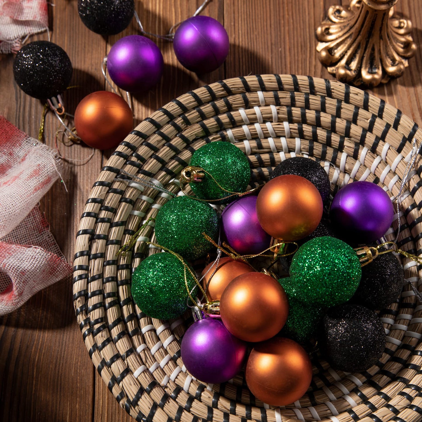 Deloky 24 Pcs Halloween Glitter Balls Ornaments, 1.6 Inch Halloween Shatterproof Hanging Balls, Black Orange Purple Green Shiny Ball Tree Ornaments for Halloween Christmas Party Tree Decoration