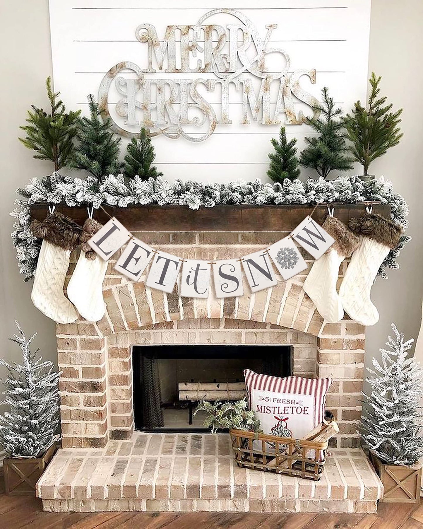 Let it Snow Winter Wonderland Banner, Wooden Sign Decor, Winter Banner for Mantle Indoor, Decoration for Inside Mantle Fireplace Party Window