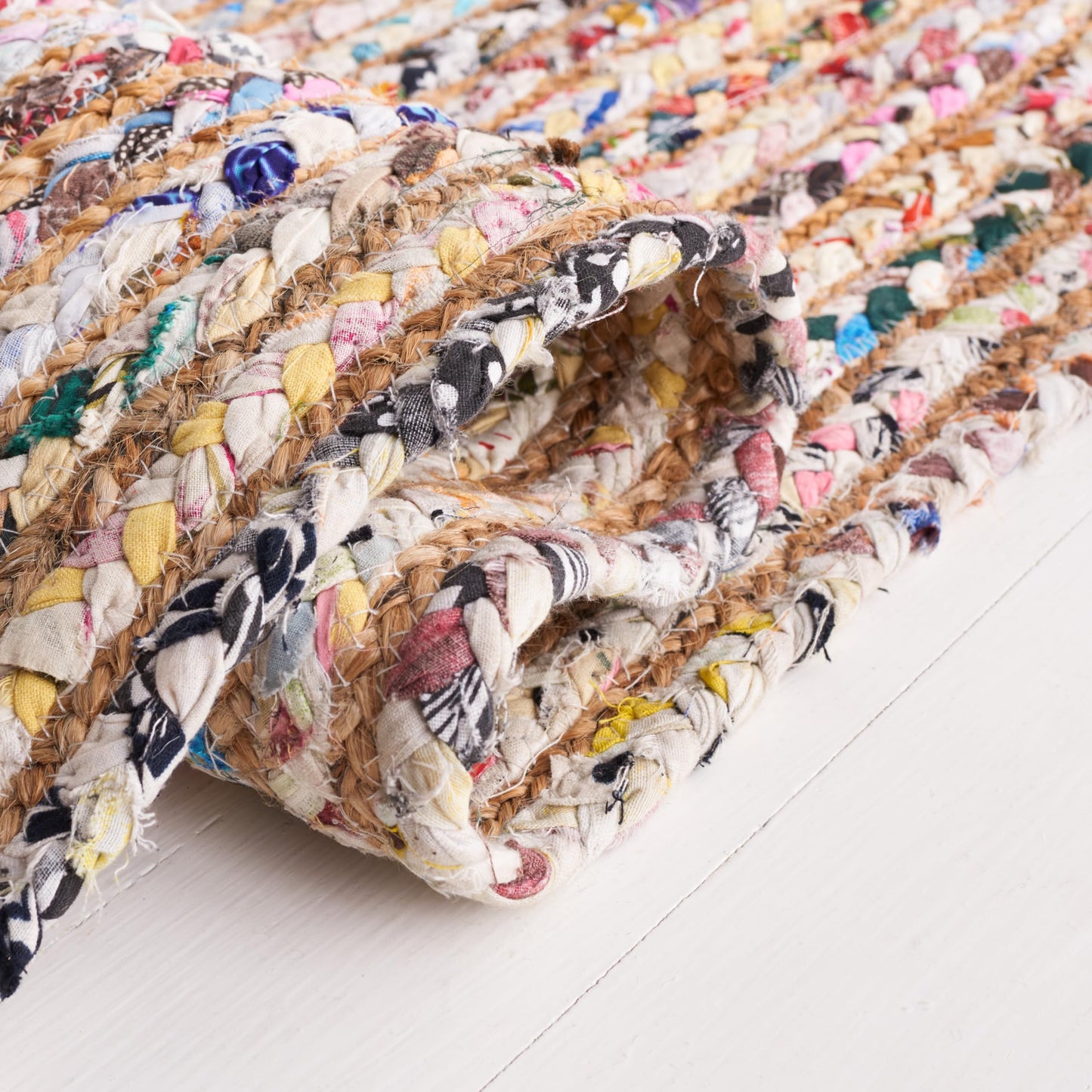 SAFAVIEH Area Rug 2x3 - Cape Cod Collection - Beige & Multi, Handmade Jute & Cotton, Woven Braided Design (CAP202B)