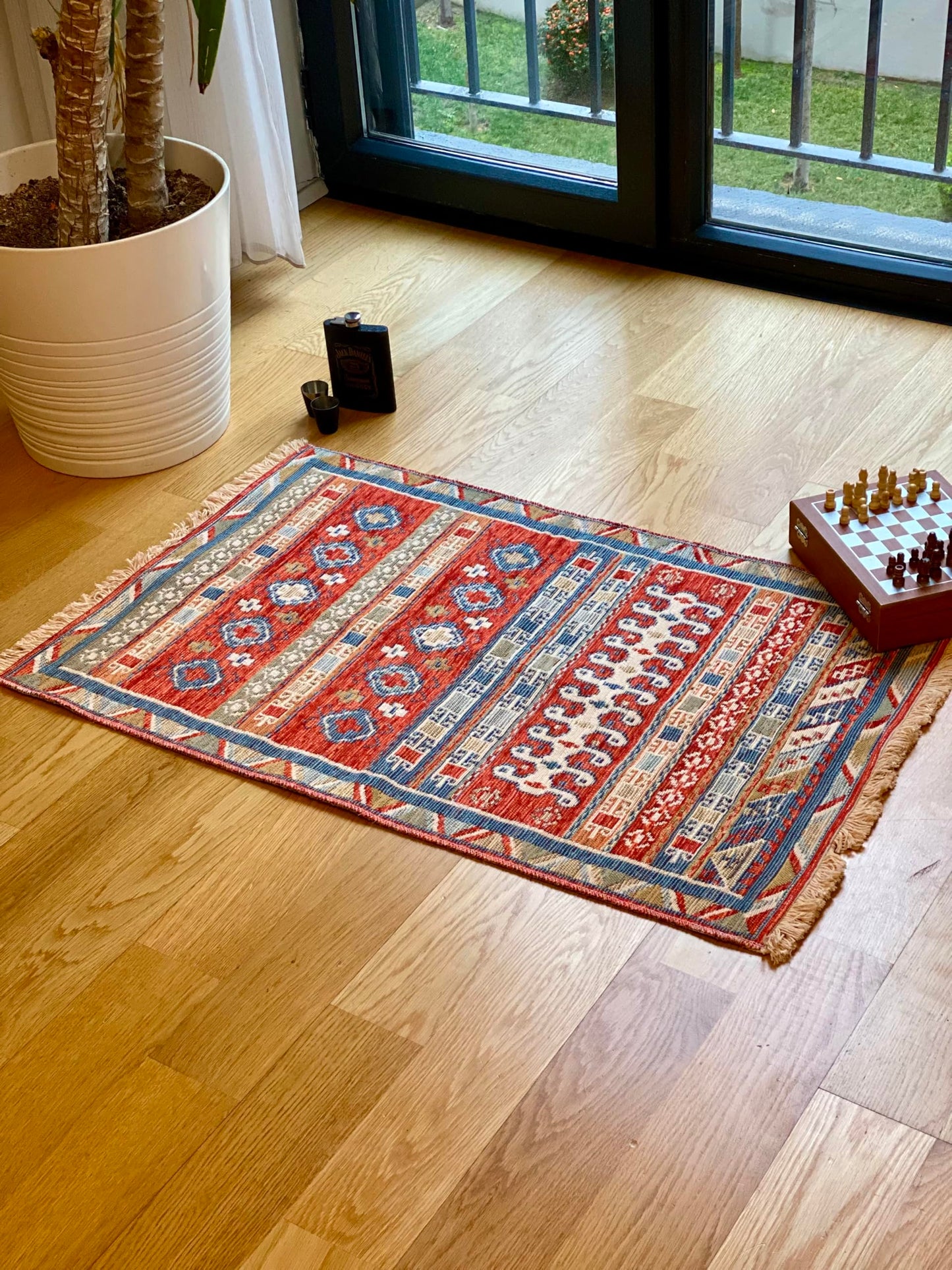 Secret Sea Collection: Modern Kilim Series Small Area Rug, Washable, Reversible, Cotton (2 x 3 feet, Worm Motif)