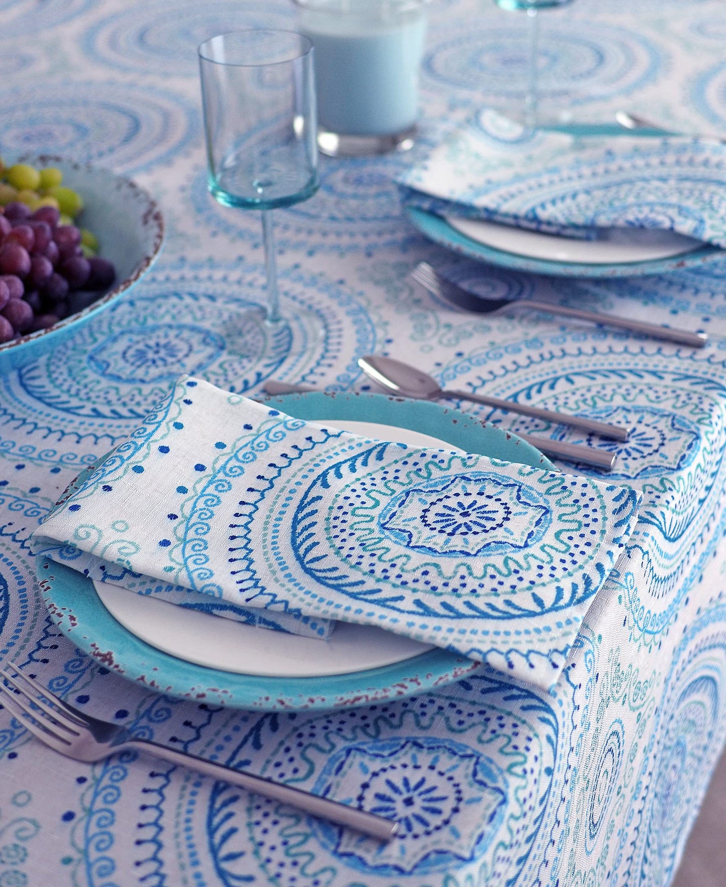 Newbridge Set of 4 Square Fabric Napkins, Blue Circle Stitch, Indoor Outdoor No Iron Soil Resistant Dining Room, Party and Banquet Napkins, Blue Modern Boho Chic Print