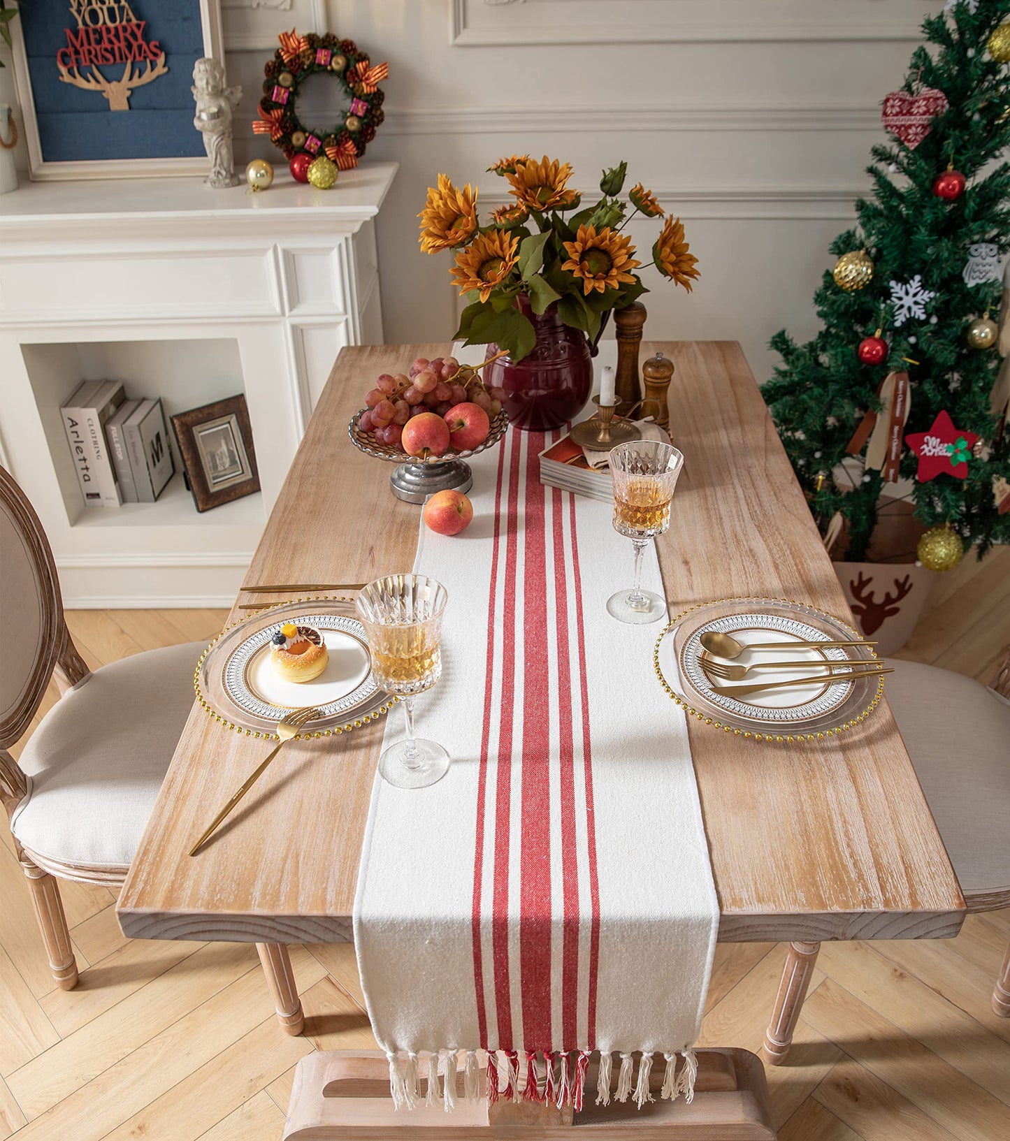 Christmas Table Runner 13 x 72 Inch for Dining Table, Boho Christmas Decorations, Coffee Table Runner with Handcrafted Tassels, red and Beige Stripe Table Runner for Holiday, Winter