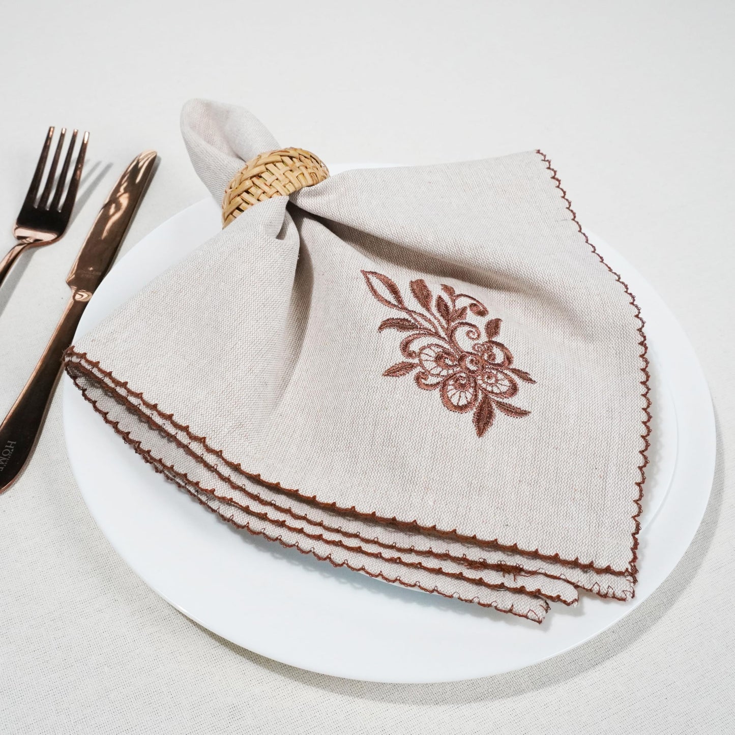 Luxury Embroidered Cloth Napkins – Biscuit Lattice, Set of 6, 18x18 | Elegant Cotton Blend Dinner Napkins with Floral Motif for Holiday Tables, Thanksgiving, Christmas & Formal Dining