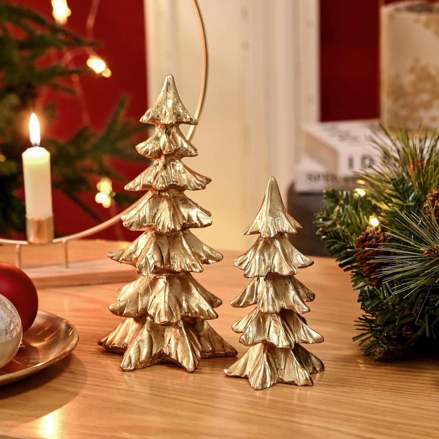 FESTGLOX Gold Christmas Tree Figurines, Small Resin Christmas Trees Home Decor, Tabletop Tree Set of 2, Decorative Xmas Trees for Christmas Decorations Indoor Mantle Centerpieces