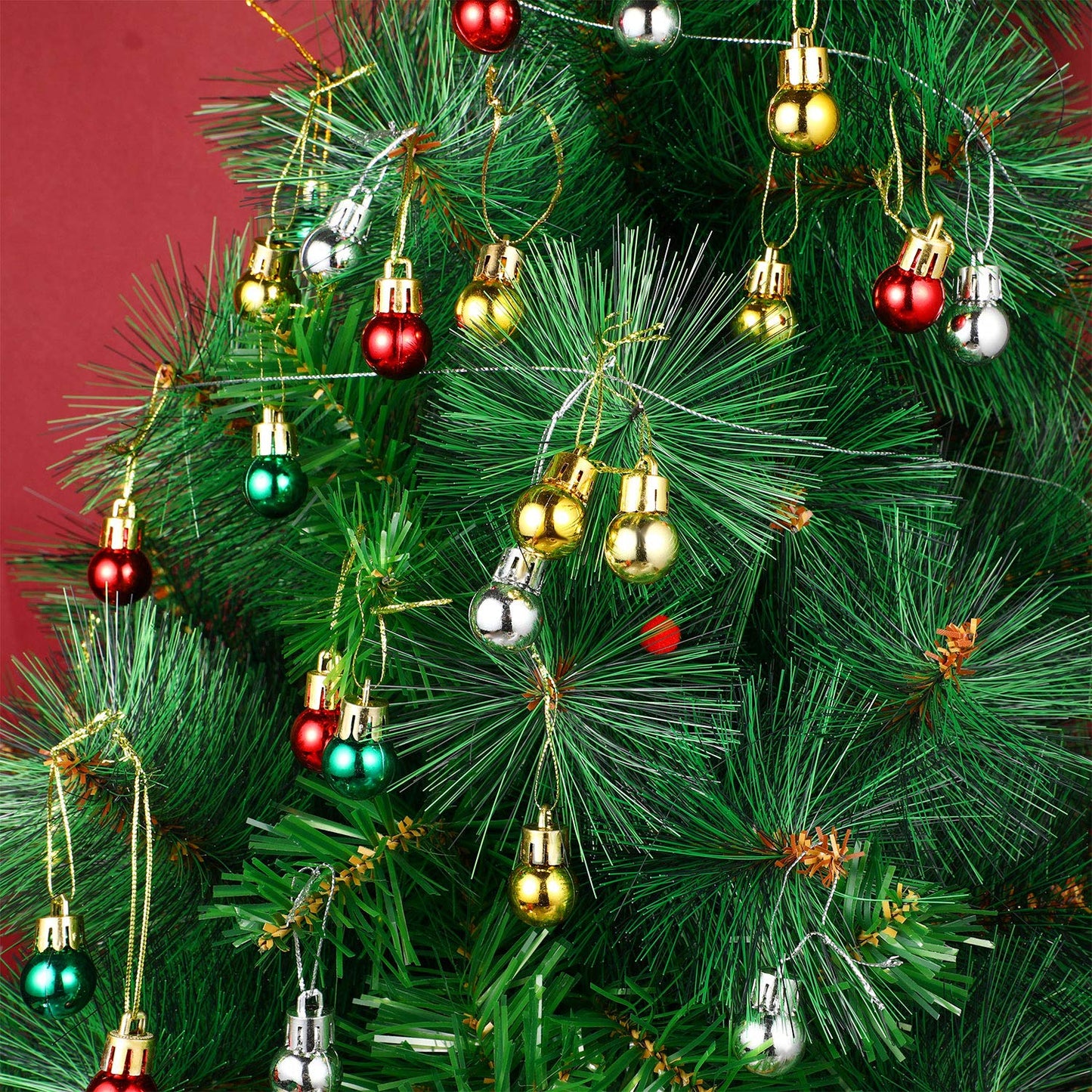 Boao 96 Pcs Christmas Mini Balls Ornaments Miniature Xmas Tree Ornaments Multicolour Shiny Small Hanging Decorations for Christmas Holiday Party Decor(0.79 Inch,Red, Gold, Silver, Green Balls)