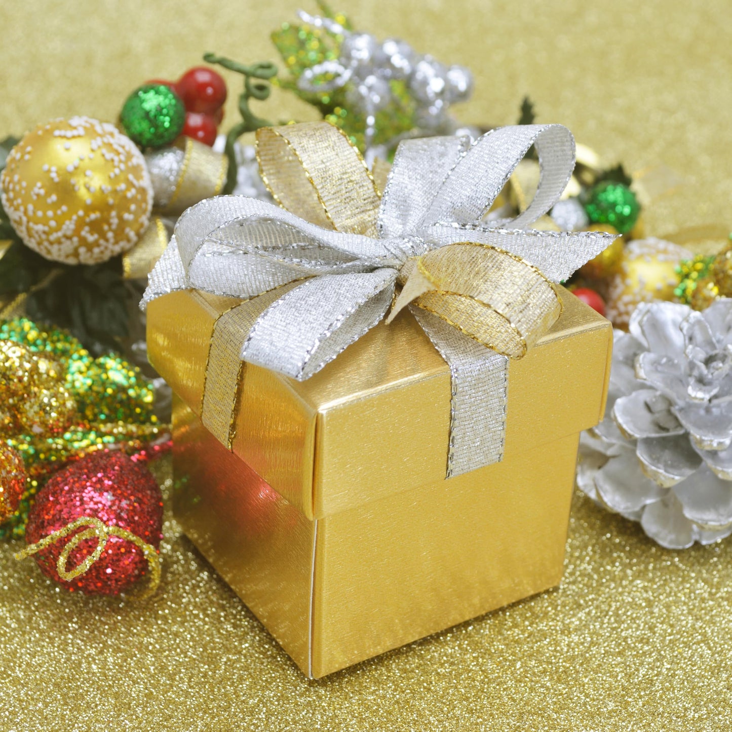 Hoplito 4 Rolls 1Inch Wide Christmas Ribbons Total 100 Yards Holiday Ribbons Metallic Glitter Fabric for DIY Craft Gift Wrapping and Christmas Party Festival Decorations, Gold & Silver