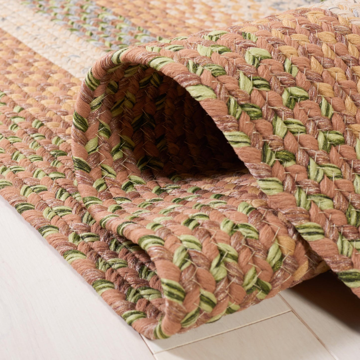 SAFAVIEH Washable Rug Outdoor Braided Collection - 2' x 3', Tan & Multi, Handmade & Reversible, Non-Shedding & Easy to Clean, Ideal for Entryway, Patio, Kitchen, Mudroom, Front Door (BRD314A)