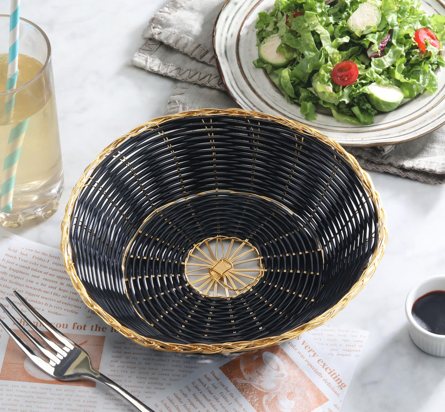 New Star Foodservice 44232 Polypropylene Round Hand Woven Food Basket (Set of 12), 8" x 2.5", Black with Golden Trim